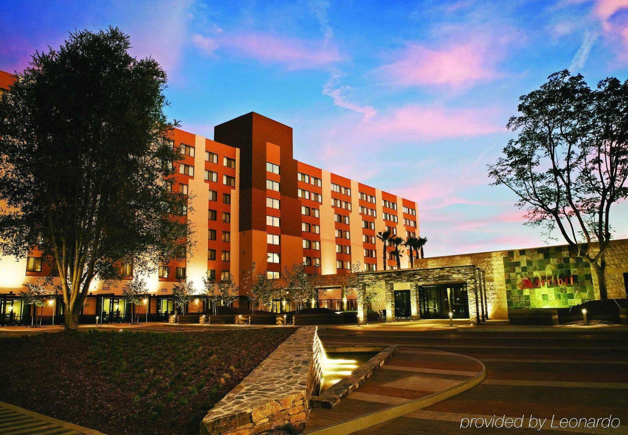 Los Angeles Marriott Burbank Airport Экстерьер фото